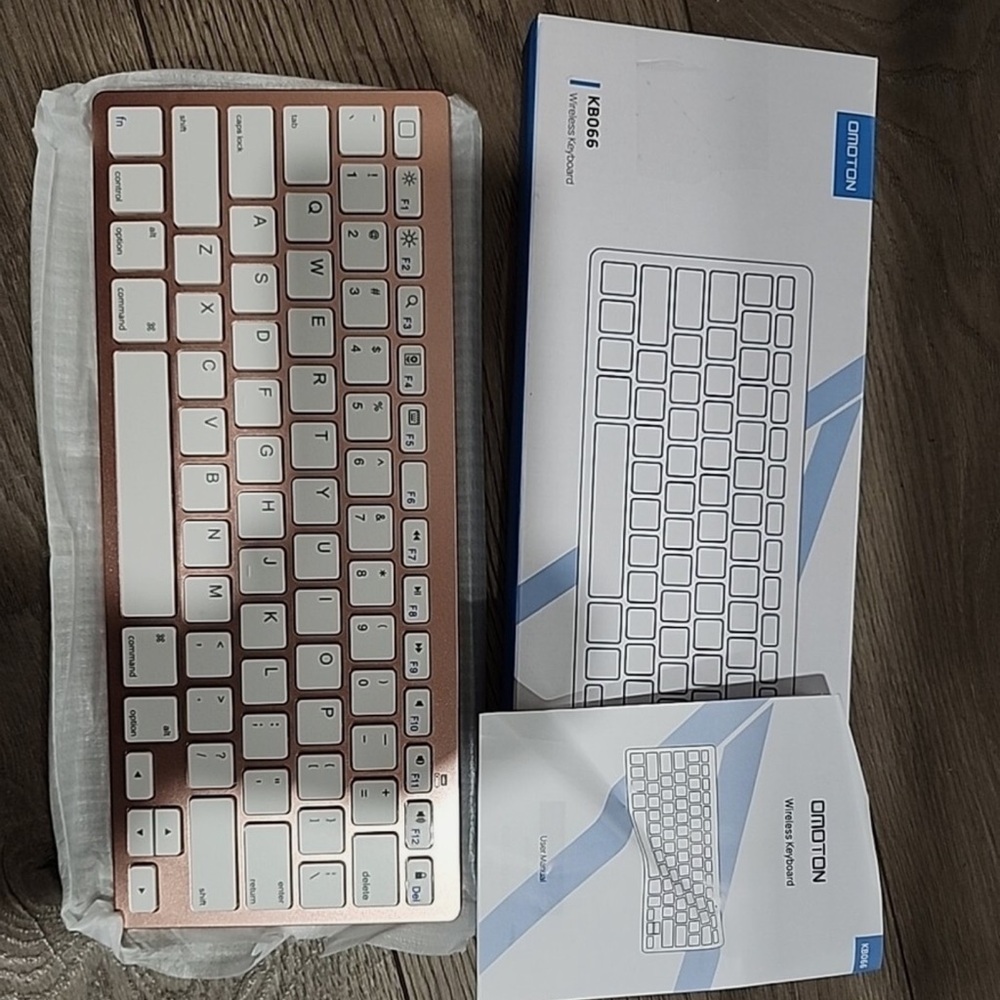 OMOTON Ultra-Slim Bluetooth Keyboard Compatible with iPad 10.9(10th/ 9th/ 8th